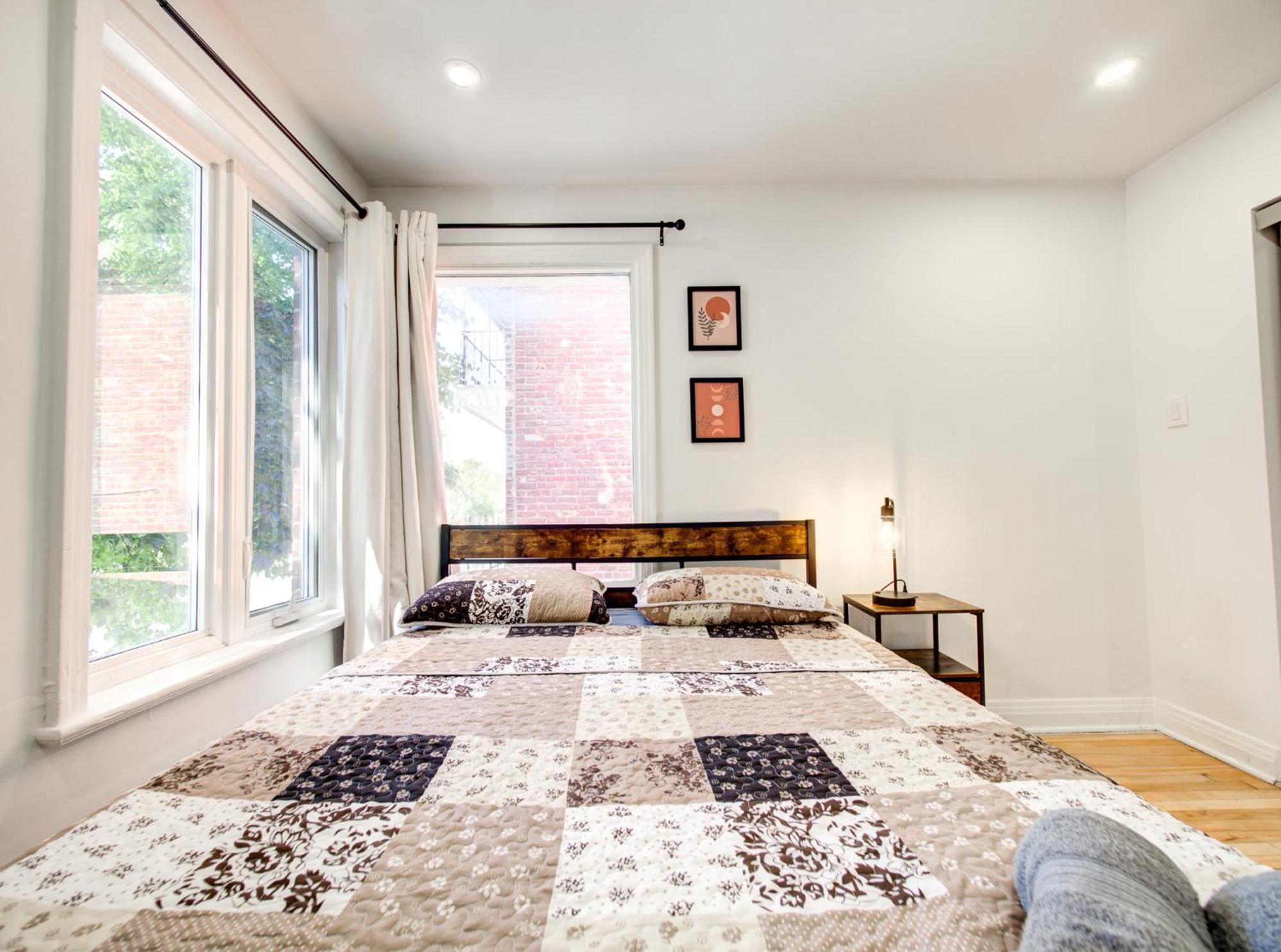 Spacious 4-bedrooms In Homa 22 Montreal